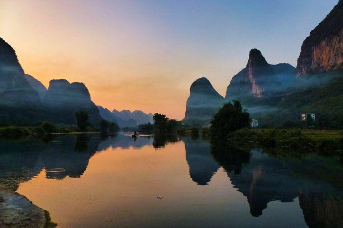 Guilin Landscape Dawn River