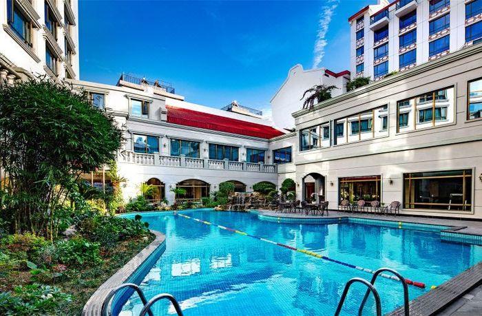 Bravo Hotel Guilin Pool