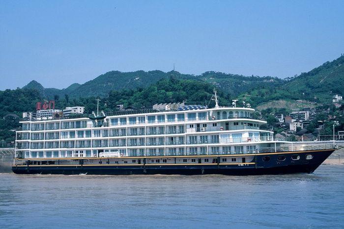 Victoria Lianna Victoria Cruises Ship